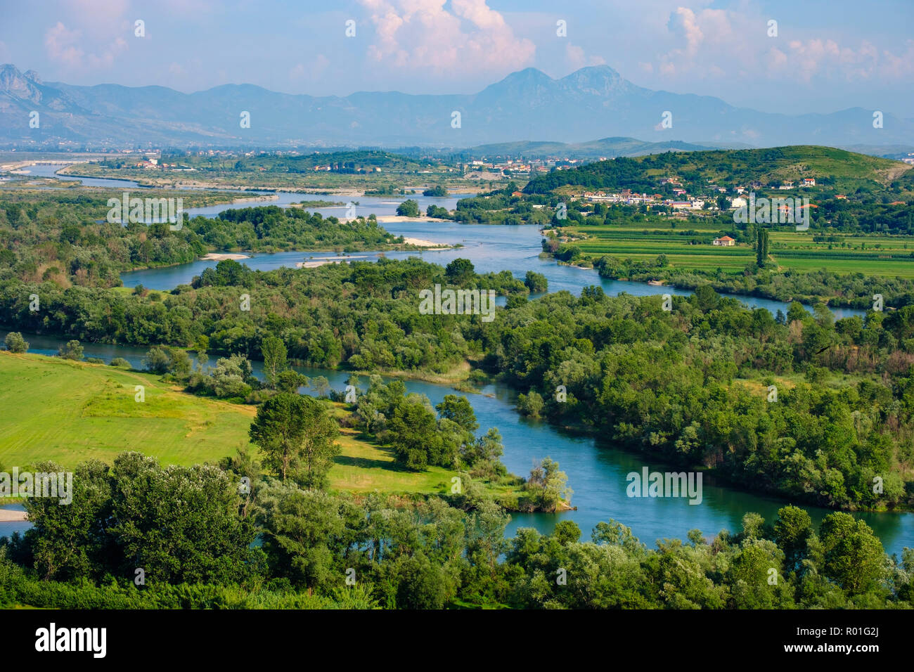 Fiume Drin e il fiume Kir, vista dal castello Rozafa, Shkodra, Shkodër, Qark Shkodra, Albania Foto Stock