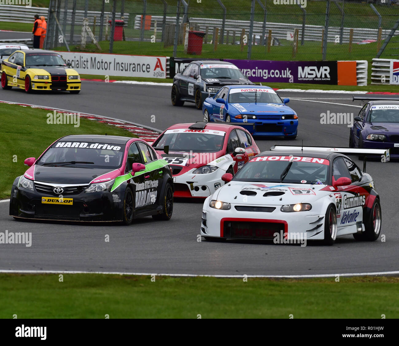 Adam Hatfield, Toyota Avensis, Andrew Wilson, Holden Monaro, classico e storico salone di tuono campionato, Burton Power ovale blu Berlina, serie T Foto Stock