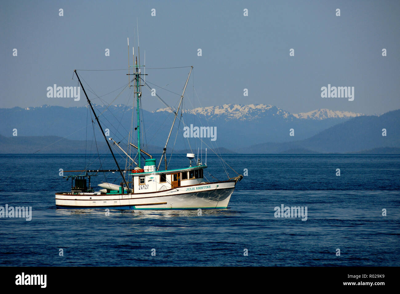 Barca da pesca, Clarence stretto, il passaggio interno, Alaska, Oceano Pacifico Foto Stock