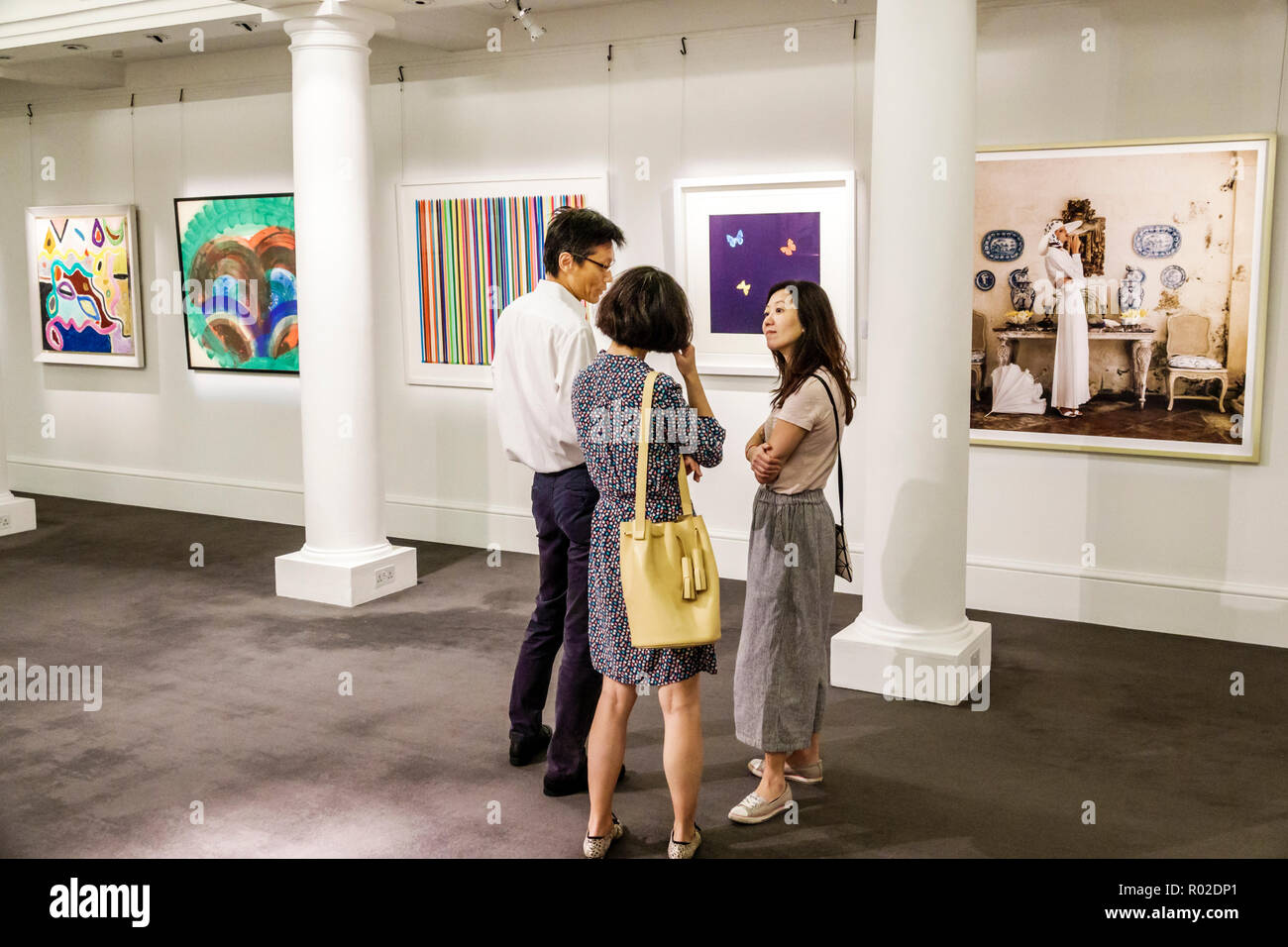 Londra Inghilterra,Regno Unito Gran Bretagna,Mayfair,New Bond Street,Sotheby's fine art artwork auction house houses,interior Inside,galleri galleria Foto Stock