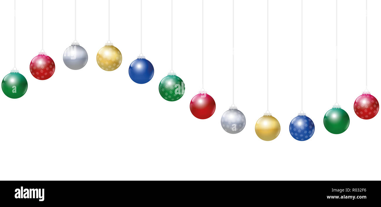 Le palle di Natale. Oro, Argento, rosso, verde e blu lucida albero di Natale sfere con il simbolo del fiocco di neve ornamenti appesi sulle stringhe e la formazione di un'onda. Foto Stock