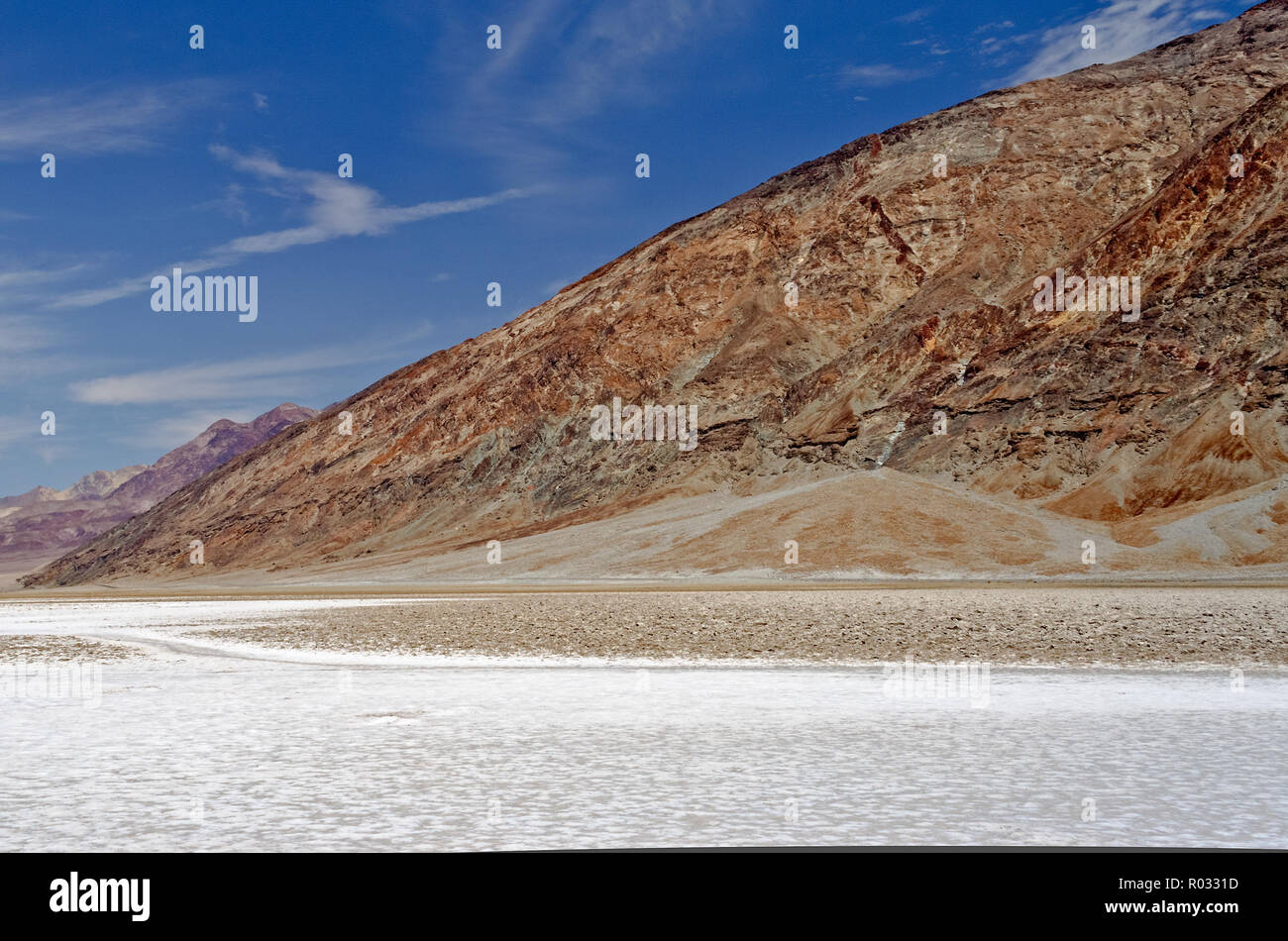 Bacino Badwater, il più basso punto di quota in USA, il parco nazionale della Valle della Morte in California Foto Stock