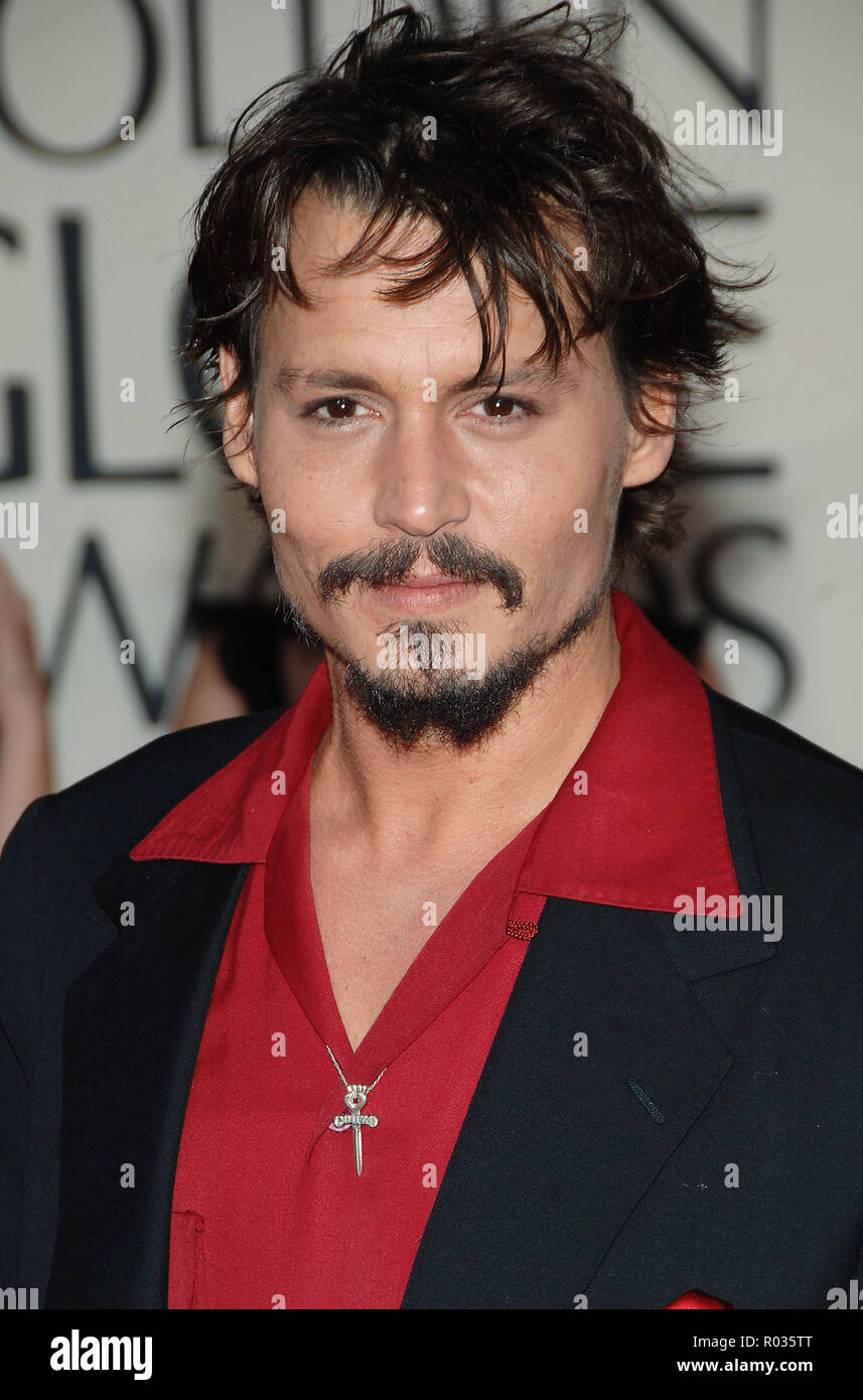01 DeppJohnny Red Carpet Event, verticale, STATI UNITI D'AMERICA, industria cinematografica, celebrità, fotografia, Bestof, arte cultura e intrattenimento, Topix celebrità moda / Verticale, meglio di, evento nella vita di Hollywood - California, moquette rossa e dietro le quinte, USA, industria cinematografica, celebrità, movie celebrità, personaggi televisivi, musica celebrità, fotografia, Bestof, arte cultura e intrattenimento, Topix, headshot, verticale, una persona, dall'anno , 2005, inchiesta tsuni@Gamma-USA.com Foto Stock