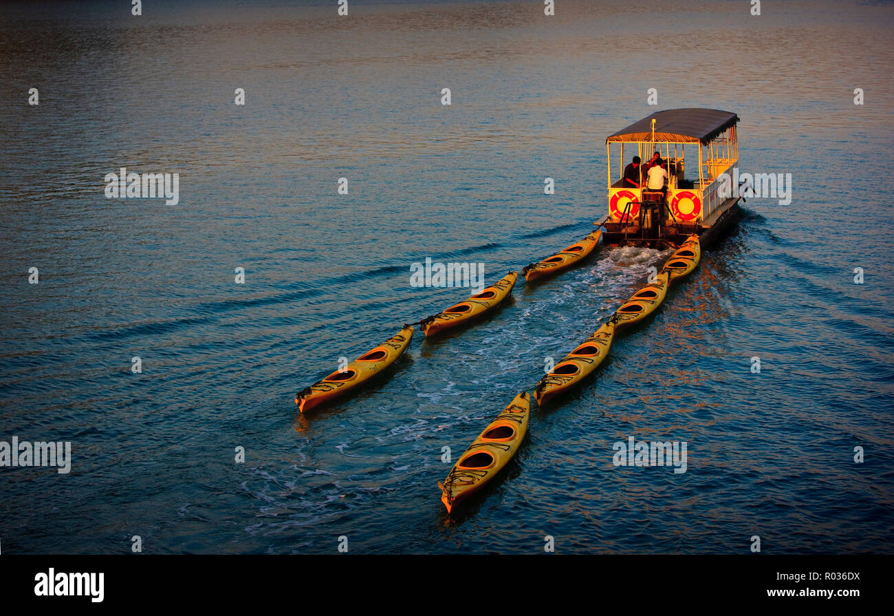 Traino barca Kayak. Foto Stock