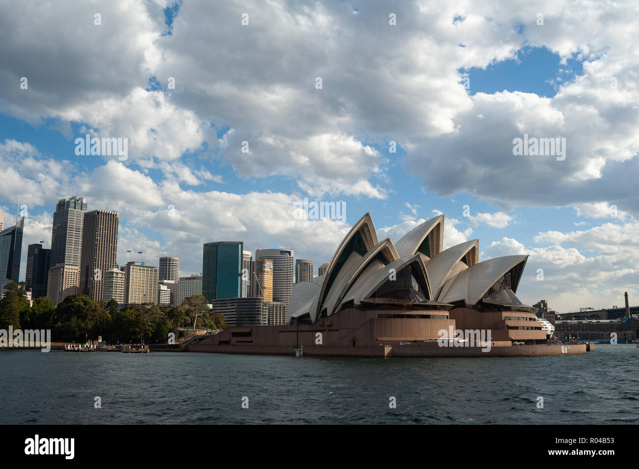 Sydney Opera House di Sydney e il quartiere degli affari Foto Stock