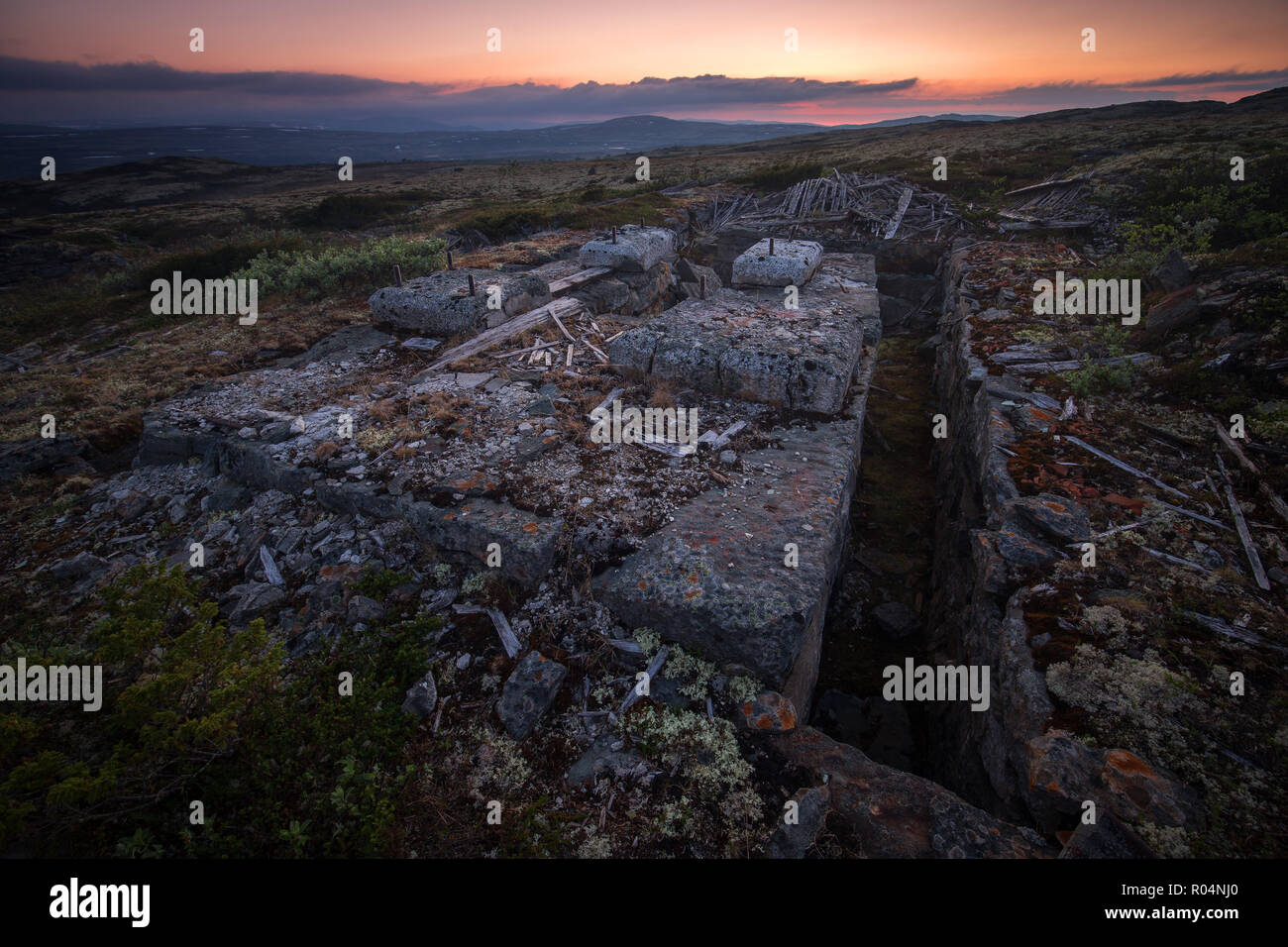 Edificio in rovina della vecchia miniera di rame in area Nordgruvefeltet vicino a Glamos, Norvegia. Foto Stock