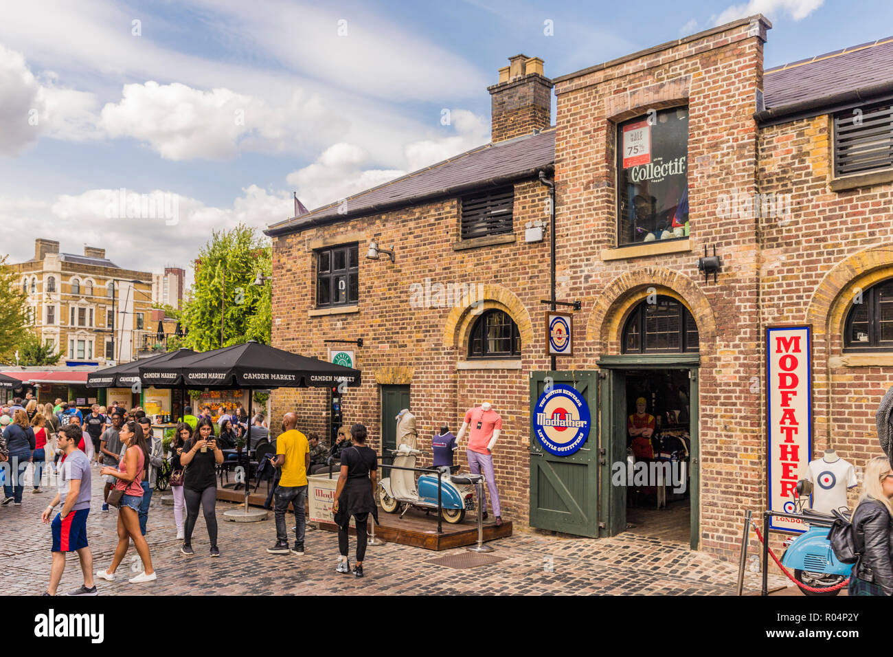 Una vista di Camden Market, London, England, Regno Unito, Europa Foto Stock