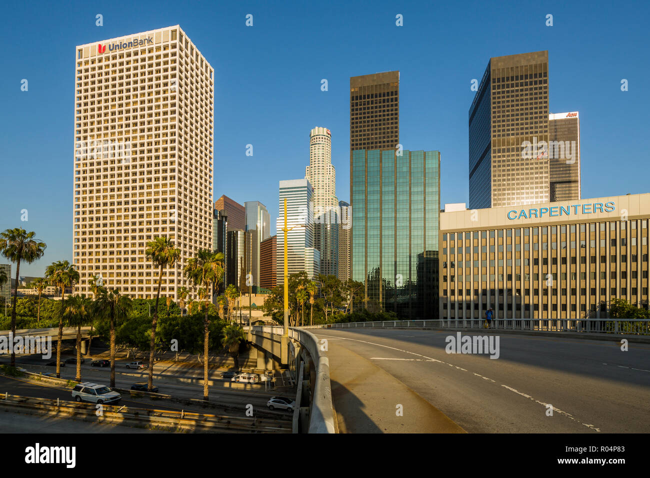 Vista della skyline del centro durante l ora d'oro, Los Angeles, California, Stati Uniti d'America, America del Nord Foto Stock