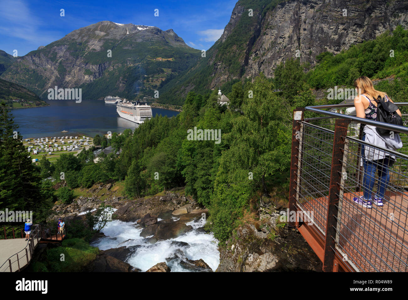 Fiume Geirangelva Viewpoint, Geiranger Village, More og Romsdal County, Norvegia, Scandinavia, Europa Foto Stock