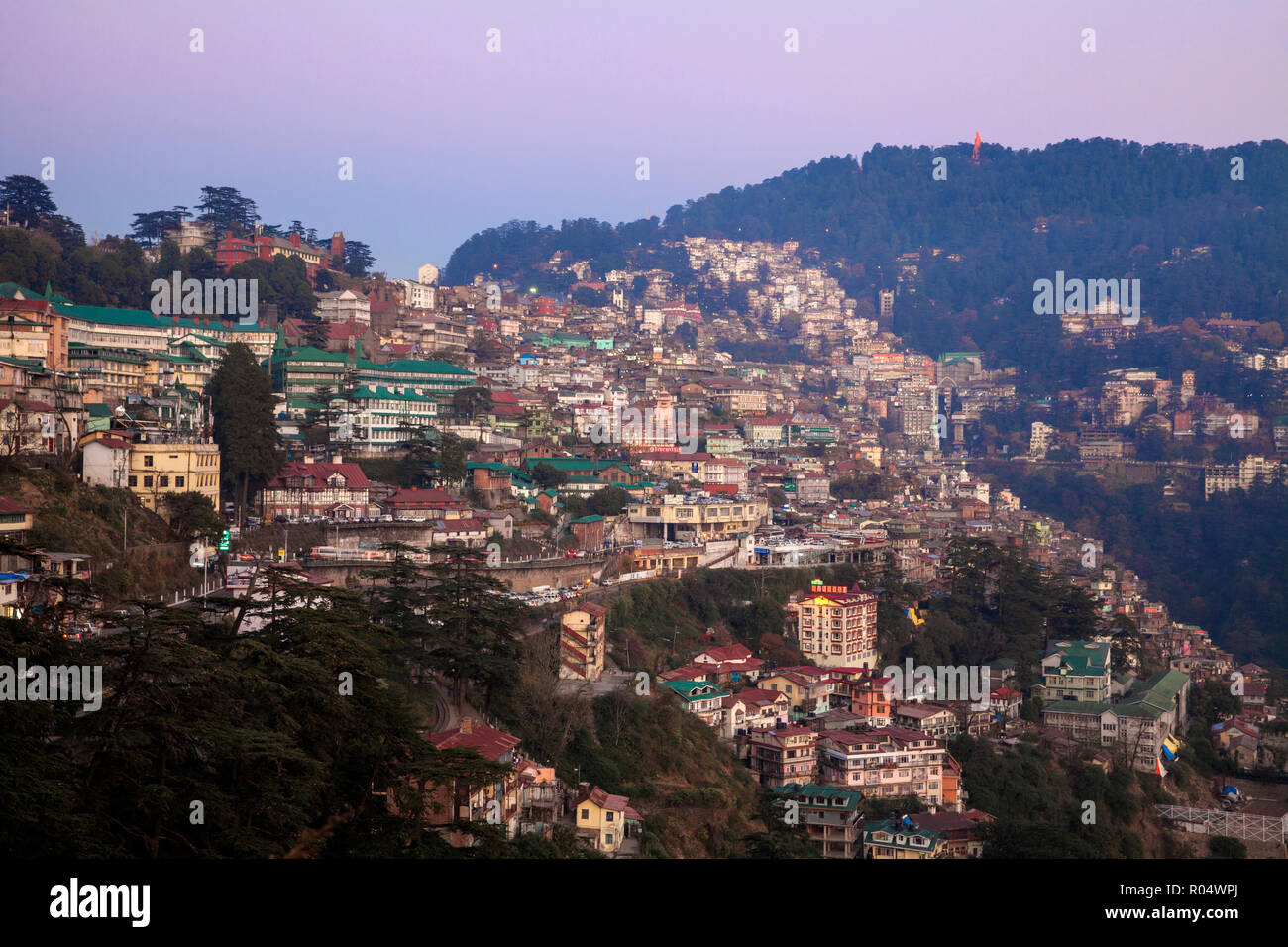 Vista della città di Shimla (Simla), Himachal Pradesh, India, Asia Foto Stock