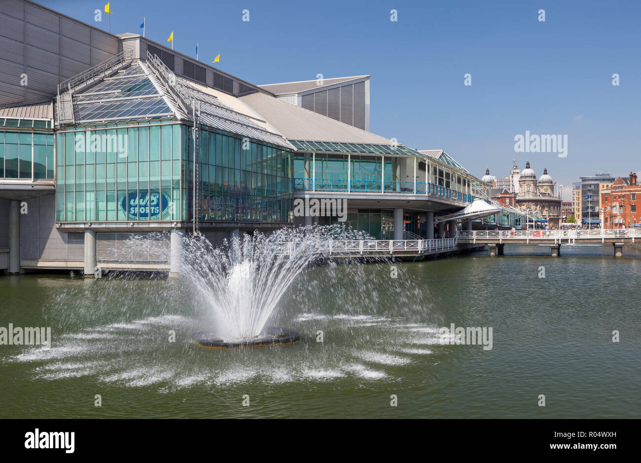 Princes Quay Shopping center - costruito su palafitte nella storica Princes Dock a Hull, Humberside, East Yorkshire Foto Stock