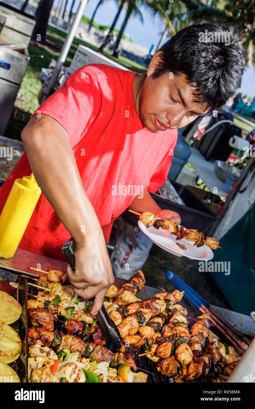 Miami Beach Florida,Ocean Drive,Art Deco Weekend,architettura festival vendita tenda,venditore venditori,bancarelle stand mercato acquirente vendere Foto Stock