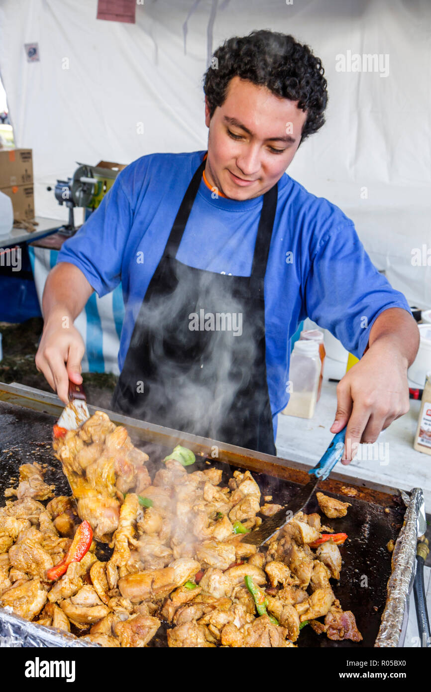 Miami Beach Florida,Ocean Drive,Art Deco Weekend,architettura,architettura,festival,evento,celebrazione,vendita prodotti display,tenda,vendor vendo Foto Stock