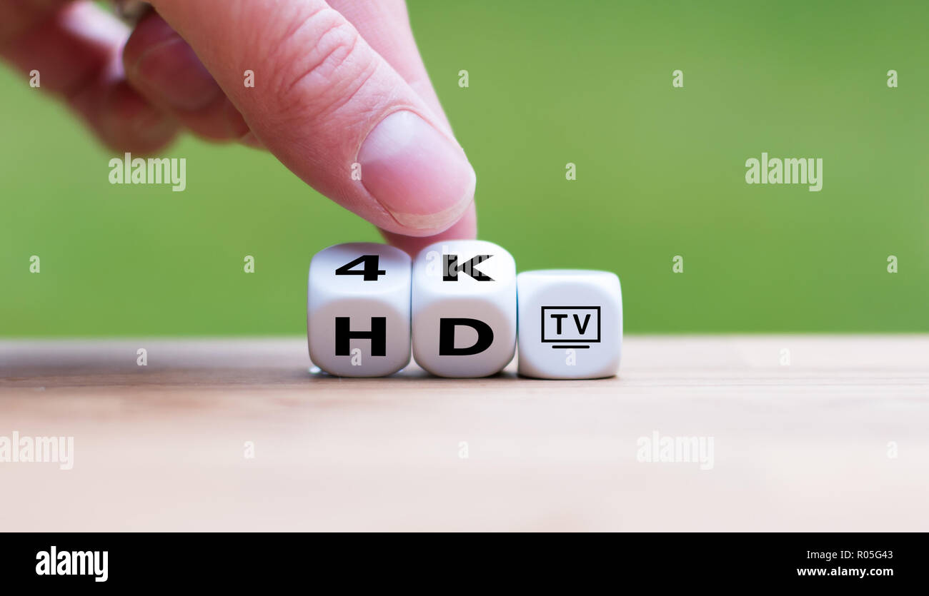 Simbolo del cambiamento da un TV HD a 4K TV Foto Stock