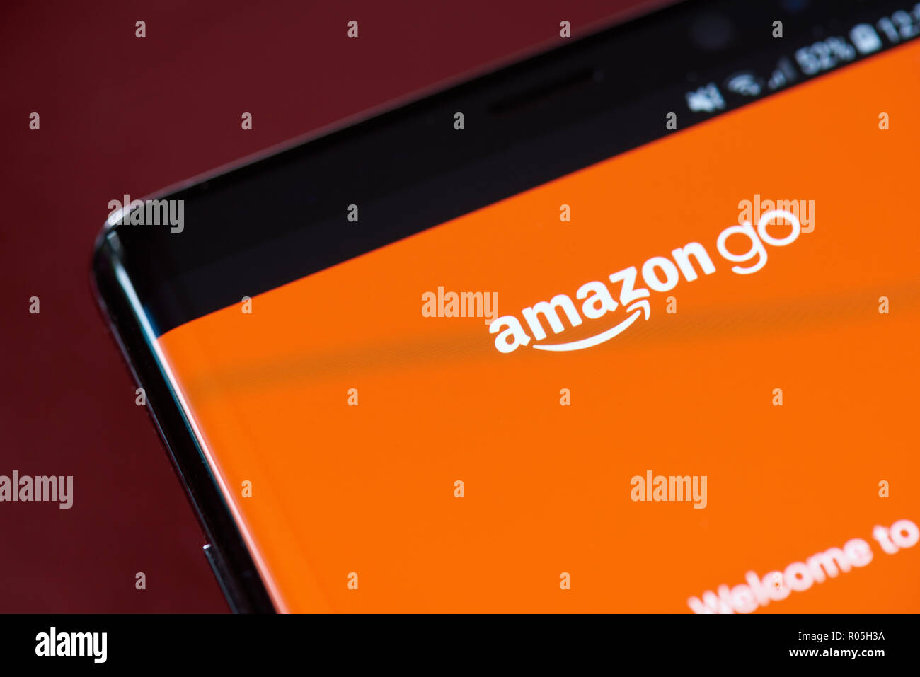 New york, Stati Uniti d'America - 1 Novembre 2018: Amazon andare il menu app sulla schermata dello smartphone vicino la vista Foto Stock