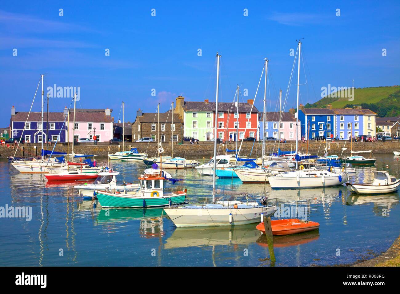 Il porto di Aberaeron, Cardigan Bay, Wales, Regno Unito, Europa Foto Stock