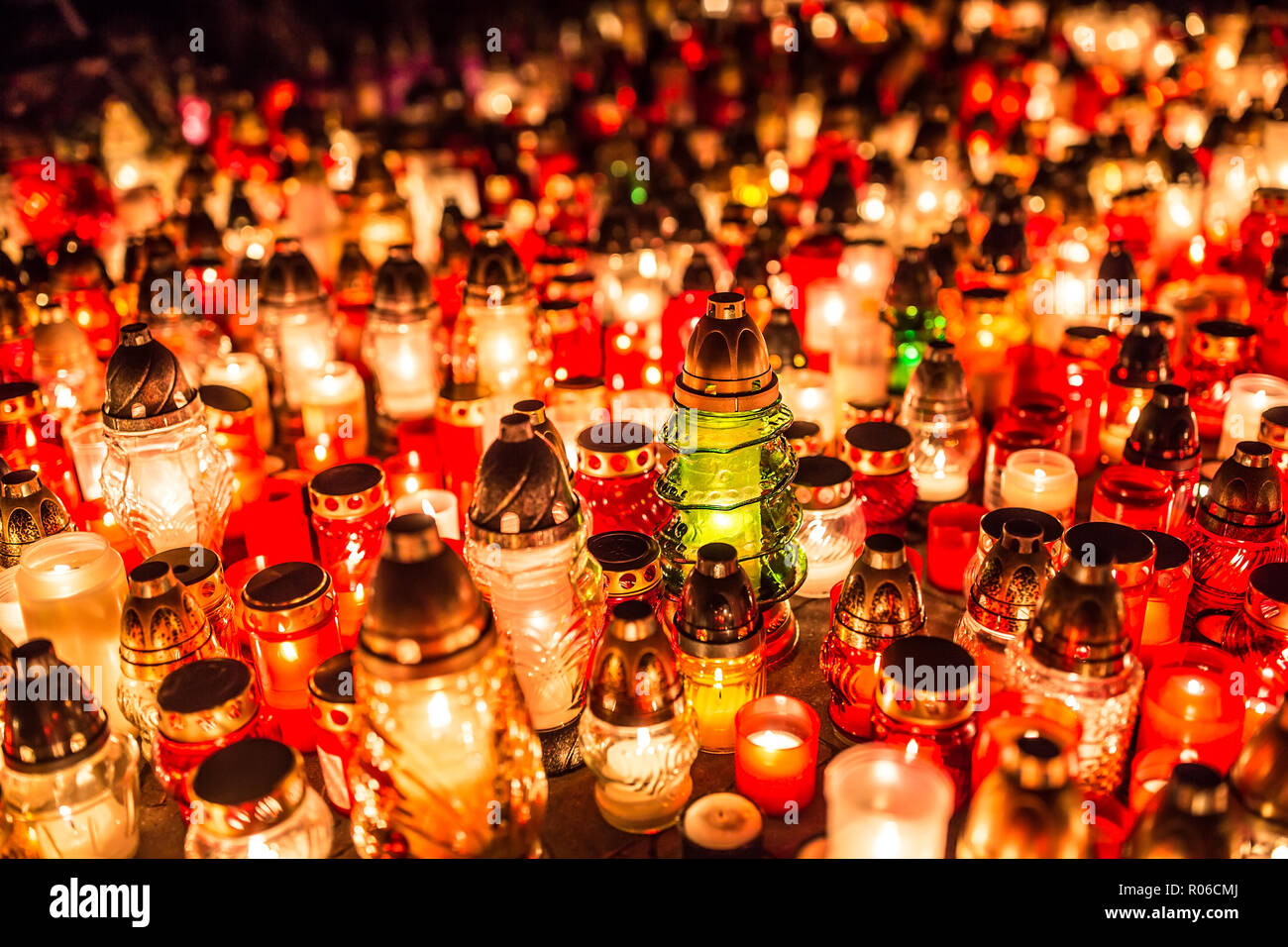 Candele Nel Cimitero Immagini E Fotos Stock Alamy