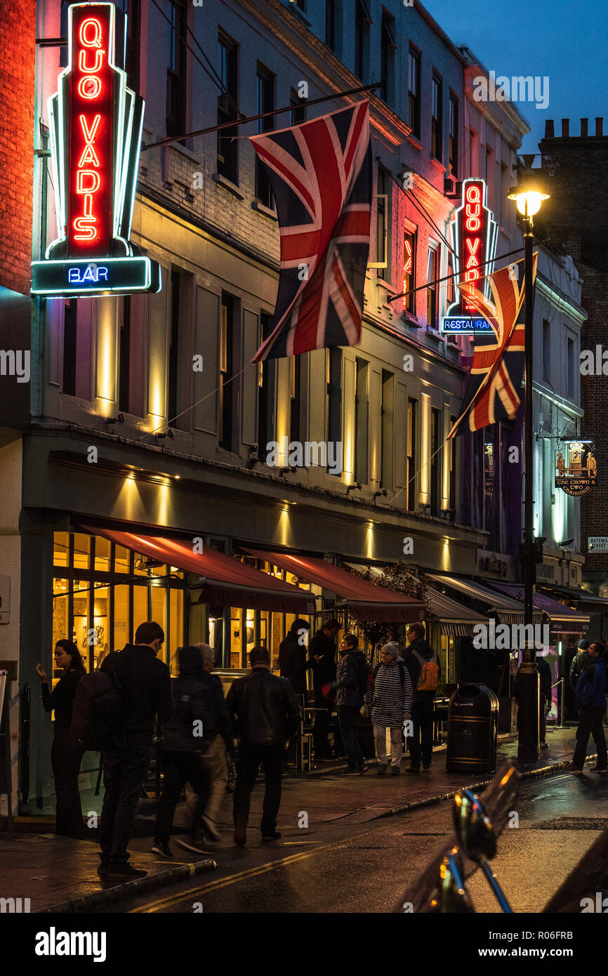 Quo Vadis Soho - Quo Vadis è uno storico ristorante di Soho e dei soci club in Dean Street, Soho. L'edificio era una volta casa di Karl Marx. Foto Stock