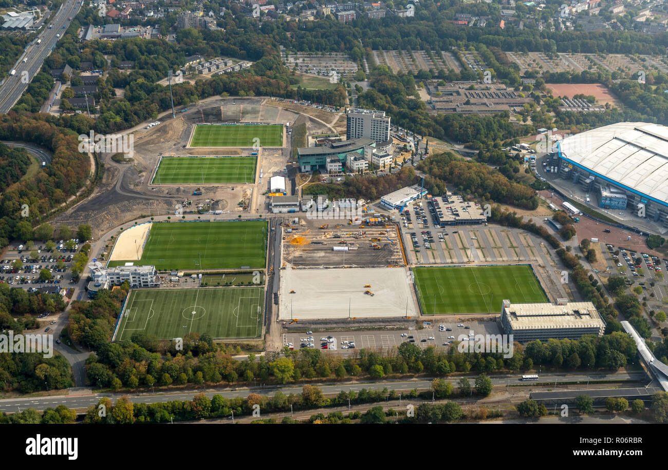Vista aerea, nuove aree di formazione sulla Schalke area, FC Schalke 04, Veltins Arena, su Schalke, Bundesliga club, medicos.Aufschalke GmbH, convers Foto Stock