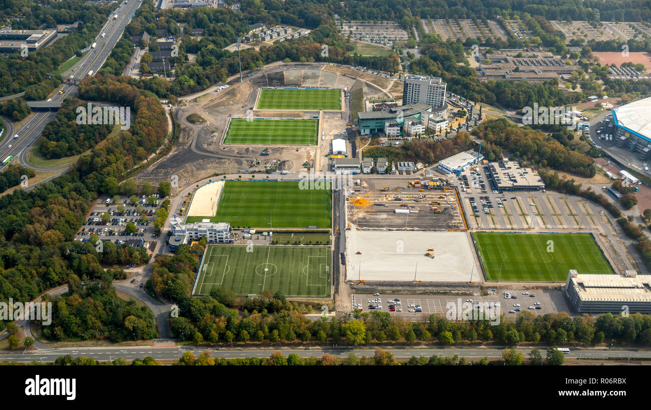 Vista aerea, nuove aree di formazione sulla Schalke area, FC Schalke 04, Veltins Arena, su Schalke, Bundesliga club, medicos.Aufschalke GmbH, convers Foto Stock