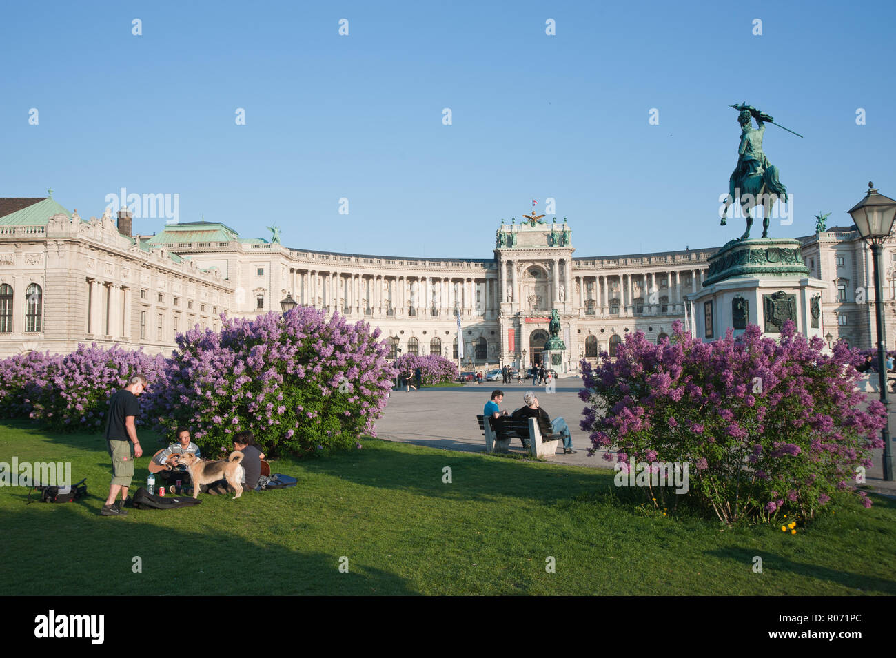 Wien, Hofburg, Heldenplatz im Frühling - Vienna, Heldenplatz in primavera Foto Stock