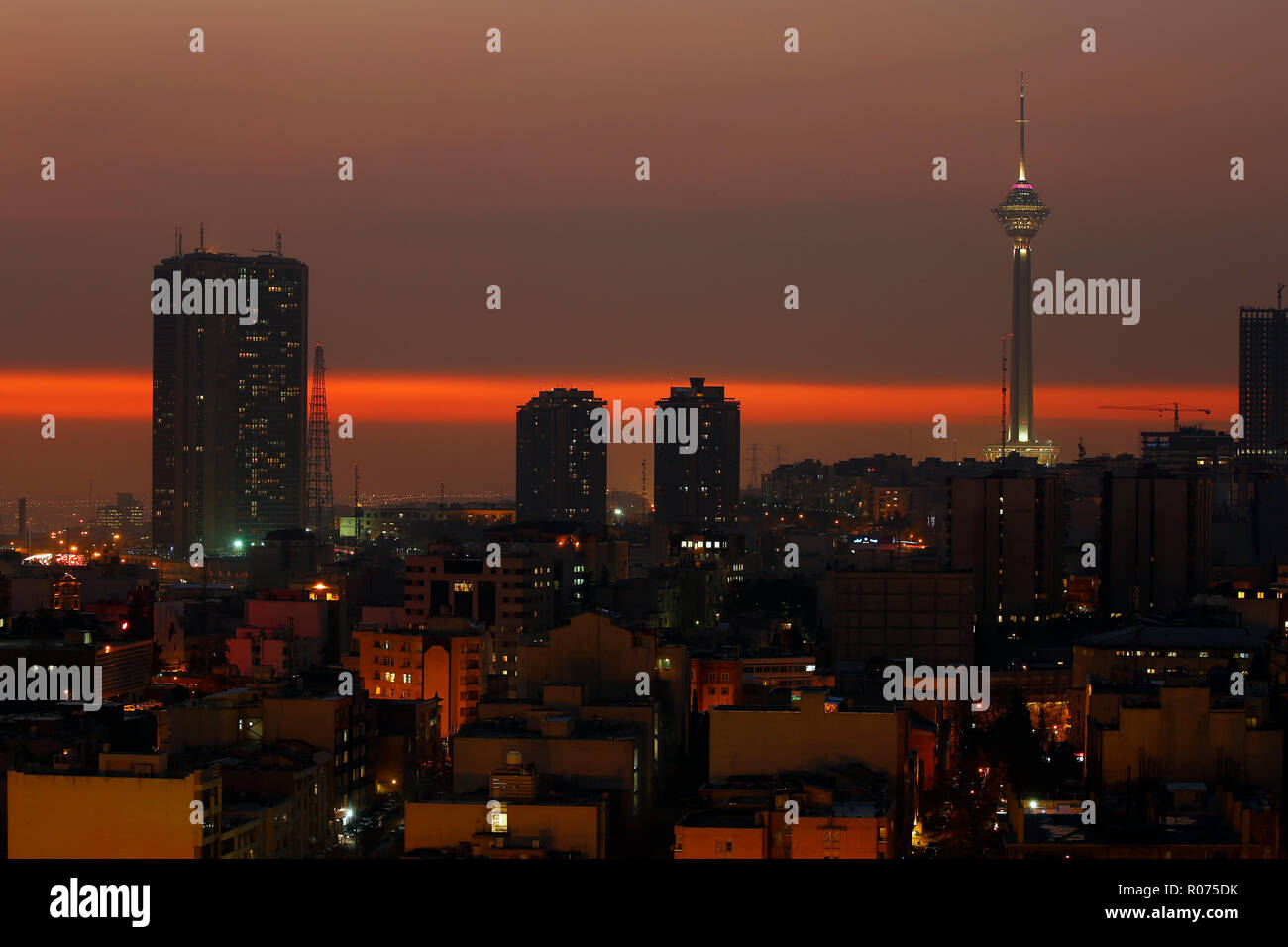 Tehran di notte Foto Stock