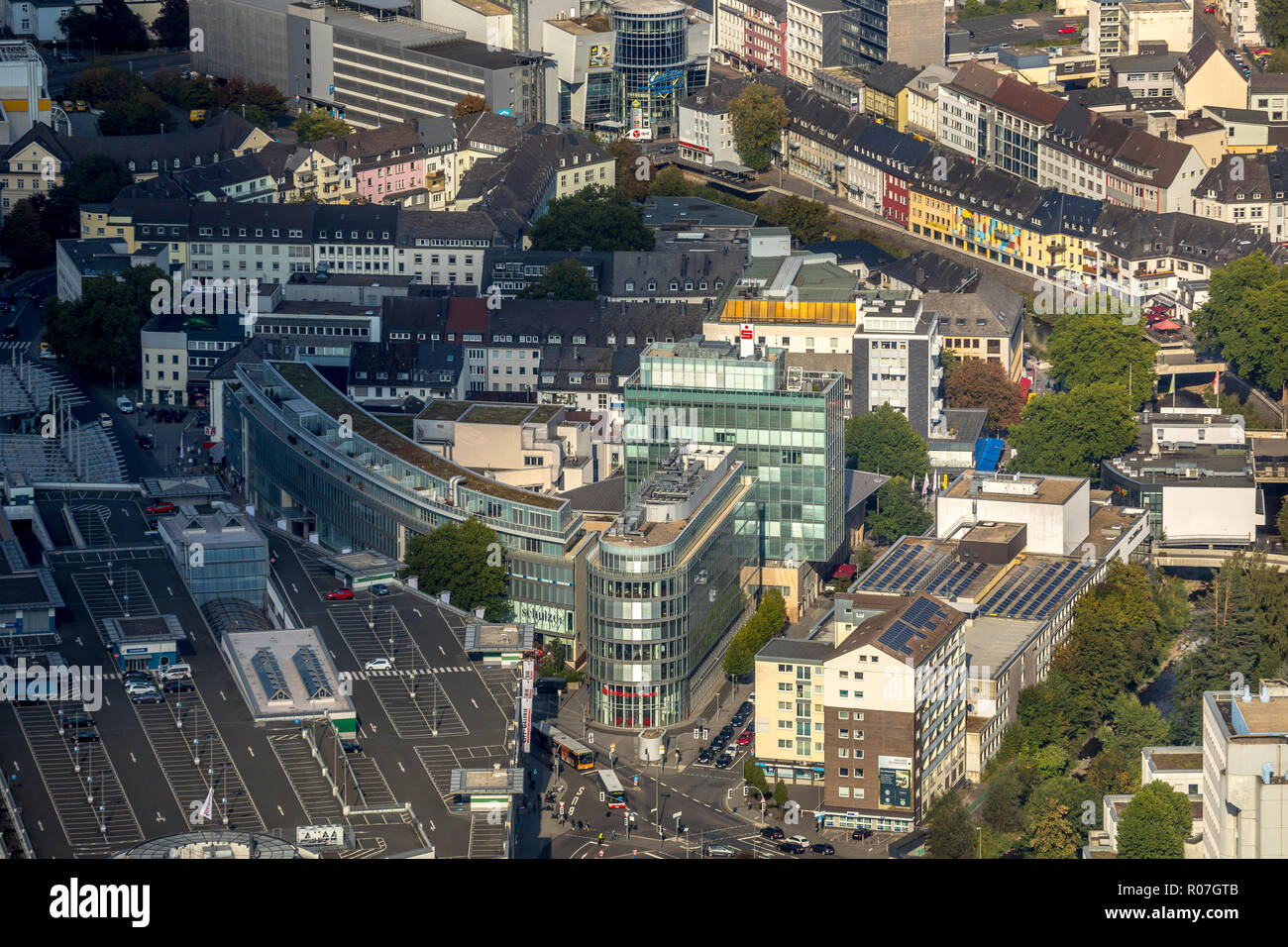 Luftbild, la Sparkasse Siegen - Centro di Consulenza Immobiliare Centro, Apollo-Theater Siegen eV, Morleystraße, Randstad Siegen, Am Bahnhof, Siegen, Assedio Foto Stock