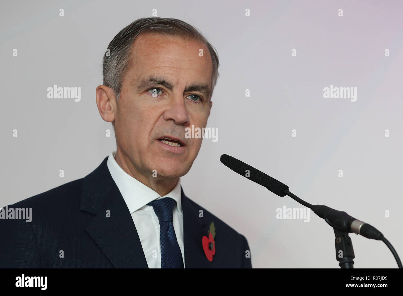 Mark Carney, Governatore della Banca d'Inghilterra, parla durante l'annuncio della nuova nota Polymer £50, al Science Museum di Kensington, Londra. La nuova nota da £50 sarà caratterizzata da uno scienziato britannico di spicco e ai membri del pubblico verrà chiesto di presentare le candidature. Foto Stock