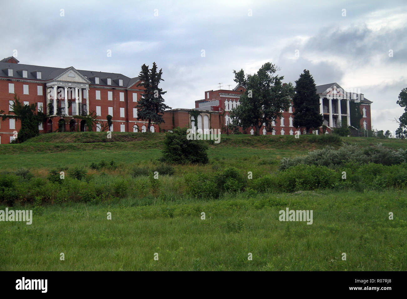 Edifici abbandonati del Centro DeJarnette per lo sviluppo umano di Staunton, VA, USA Foto Stock