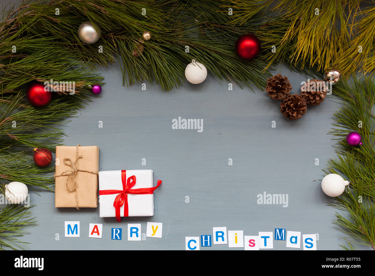 Buone Vacanze Natale Capodanno Doni Ad Albero Foto Stock Alamy