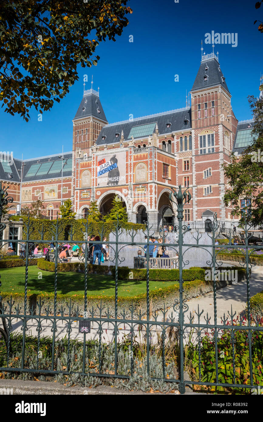 Rijksmuseum Amsterdam a giornata di sole Foto Stock
