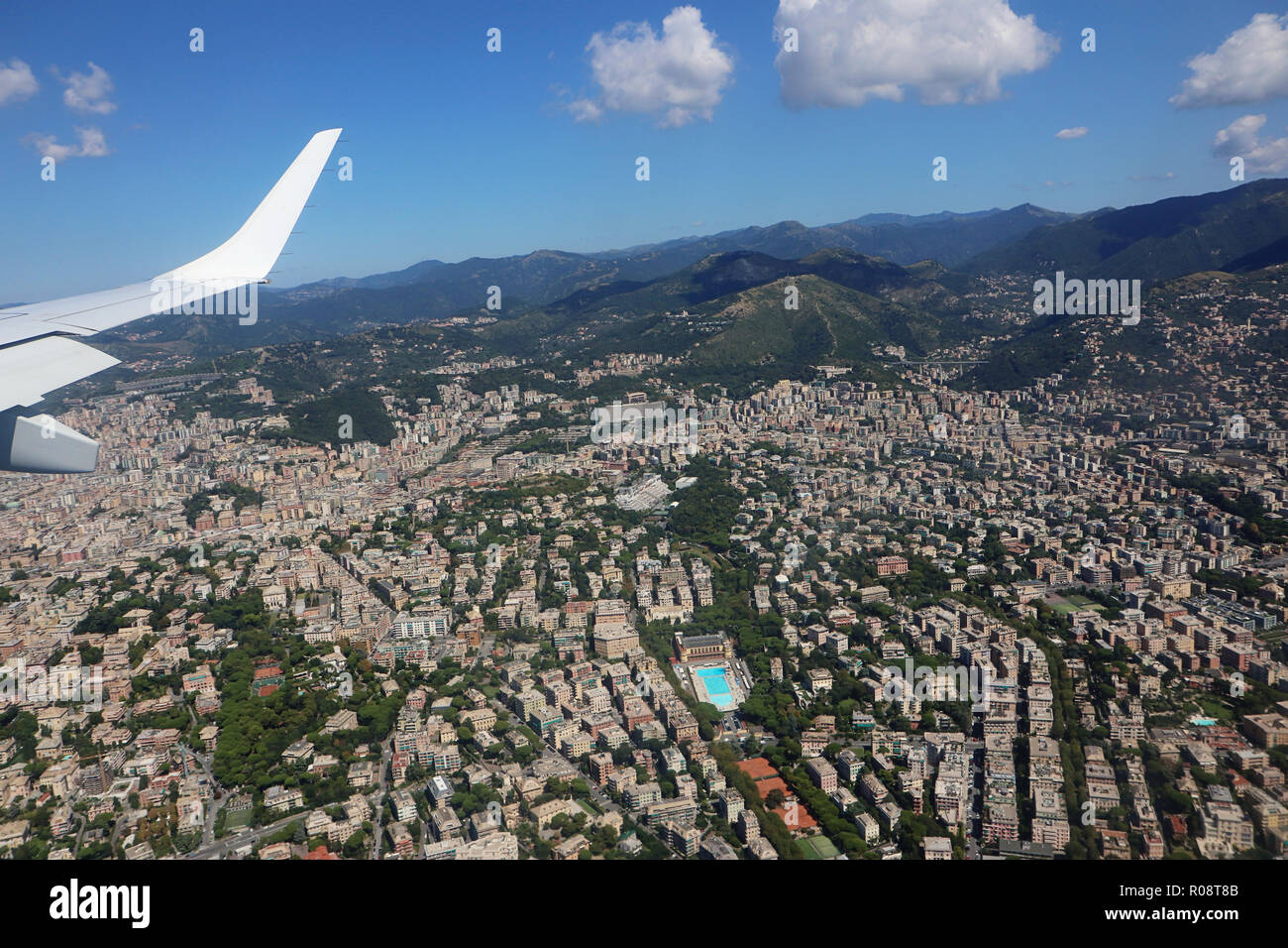 L'Italia, vista aerea di Genova: Albaro piscine e campi da tennis Foto  stock - Alamy
