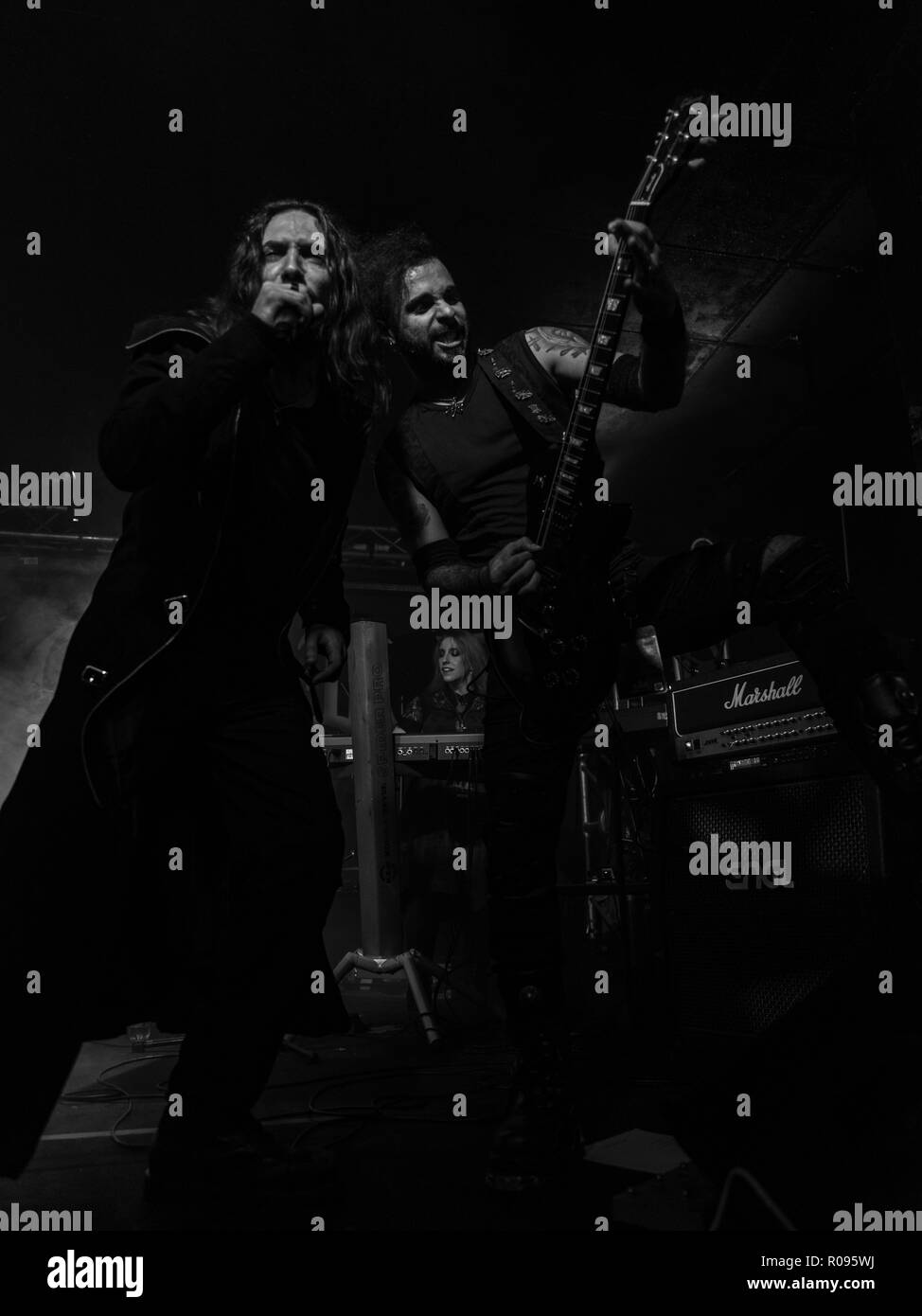 Pavia, Italia - 31 Ottobre 2018: Italiano sinfonico moderno metal band Suono Tempesta esegue a Dagda Live Club. Brambilla Simone Live News fotografo Foto Stock