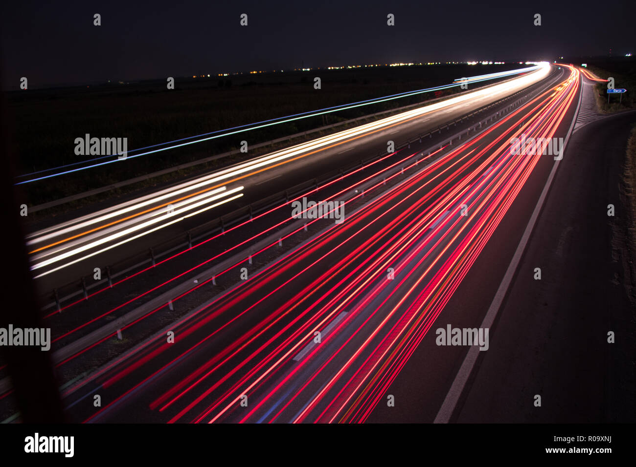 Sentieri di luce dal ponte di scena Foto Stock