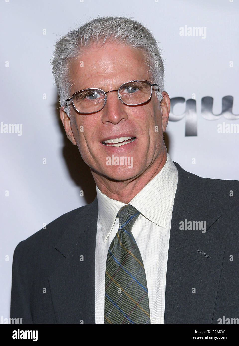 Ted Danson a seconda annua Oceana Partner Awards Gala tenutosi presso la Esquire House di Los Angeles. Novembre 11, 2004.DansonTed010 Red Carpet Event, verticale, STATI UNITI D'AMERICA, industria cinematografica, celebrità, fotografia, Bestof, arte cultura e intrattenimento, Topix celebrità moda / Verticale, meglio di, evento nella vita di Hollywood - California, moquette rossa e dietro le quinte, USA, industria cinematografica, celebrità, movie celebrità, personaggi televisivi, musica celebrità, fotografia, Bestof, arte cultura e intrattenimento, Topix, headshot, verticale, una persona, dall'anno , 2004, inchiesta tsuni@Gamma-USA.com Foto Stock