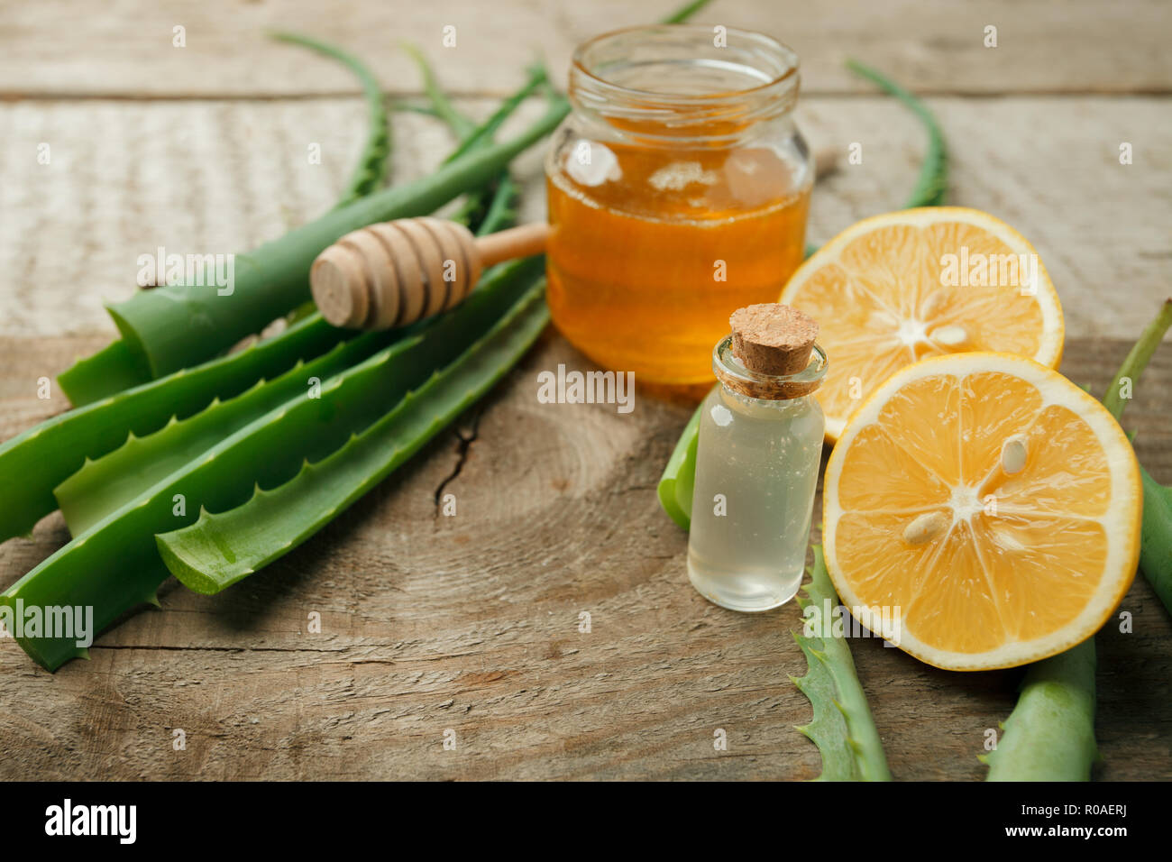 Aloe Vera, fresco di limone e il miele. Viso naturale, pelle e cura dei  capelli ricetta Foto stock - Alamy