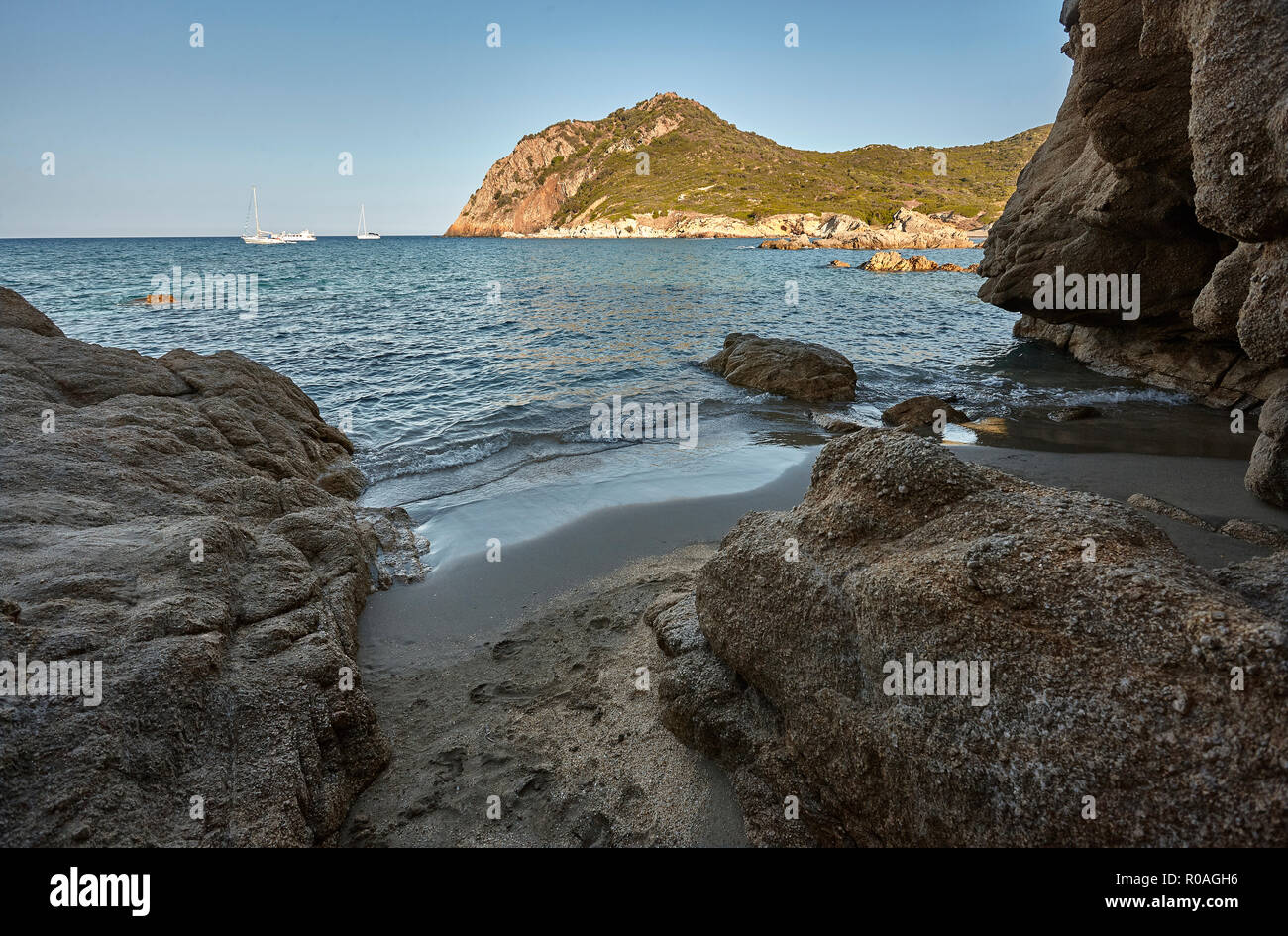 Wiew Frof Bassa Prospettiva Di Uscire Da Una Grotta Naturale