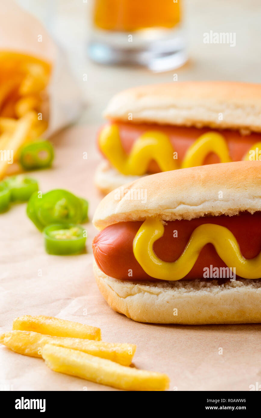 Hot Dogs, patate e pepe Foto Stock