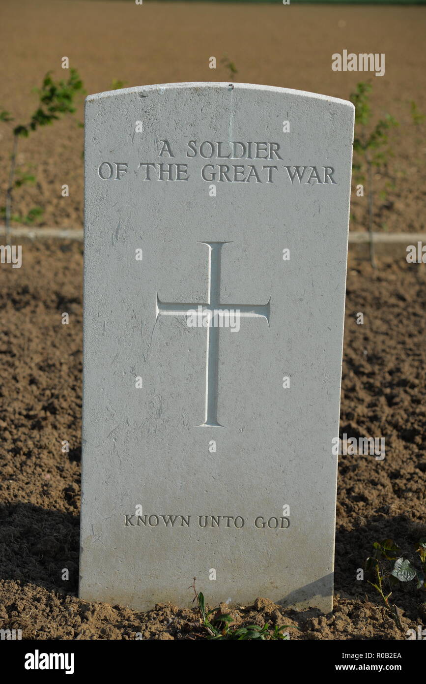 Lapide di soldato non identificato, Anneux cimitero britannico, Anneux, Francia Foto Stock