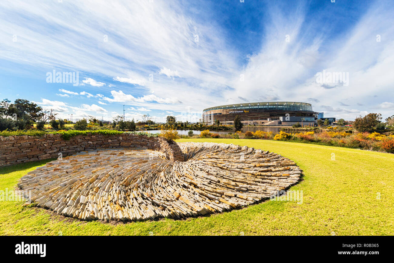 "Vagabondaggio" scultura di Chris Drury nel Parco dello stadio a fianco di optus Stadium. Burswood, Perth, Western Australia Foto Stock