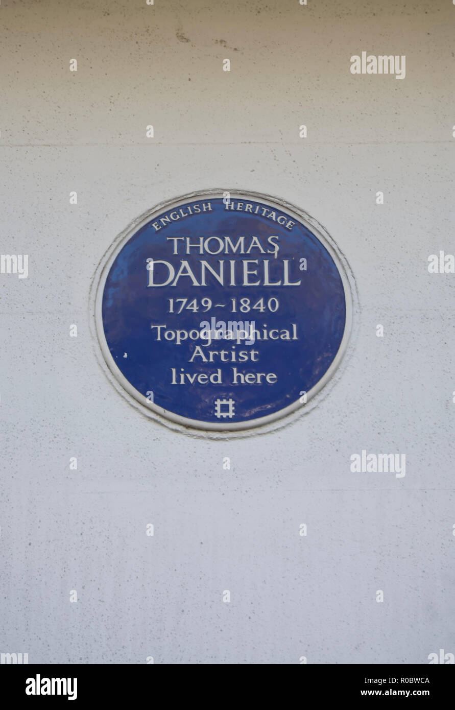 English Heritage targa blu segnando un home topografica artista thomas daniell, earl's terrace, Kensington, Londra, Inghilterra Foto Stock