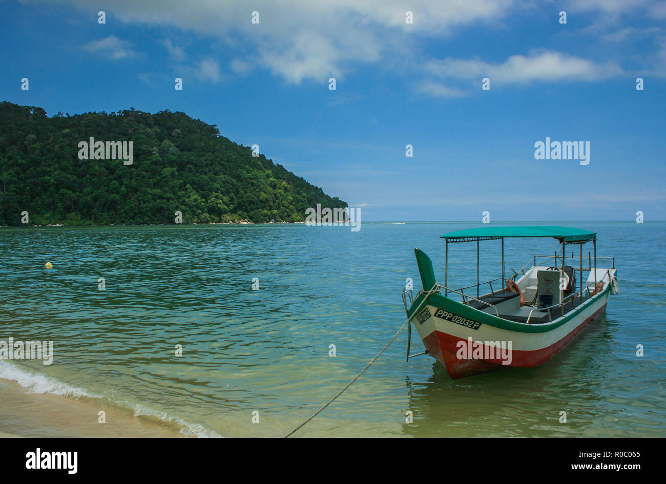 La Spiaggia delle Scimmie, Tanjung Bungah Beach, Penang (Pulau Pinang), Malaysia Foto Stock