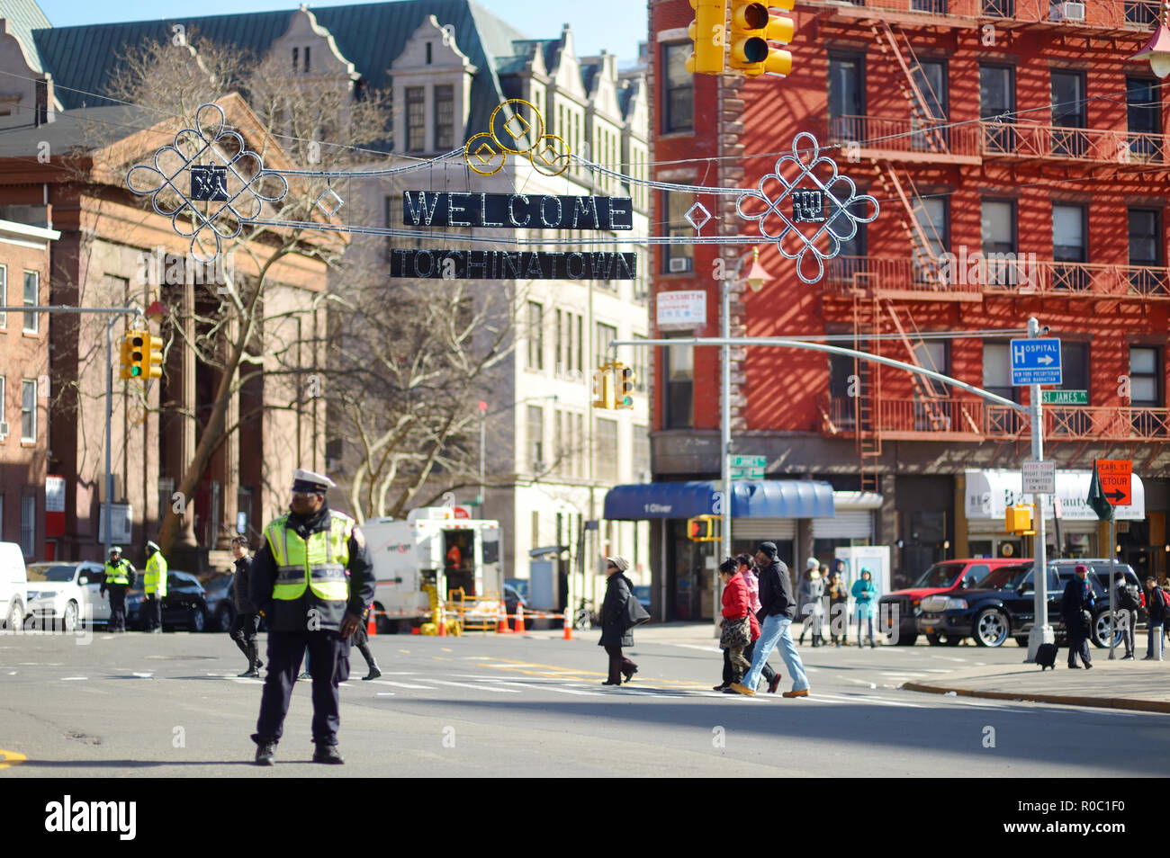 NEW YORK - MARZO 21, 2015: "Benvenuto a Chinatown' firmare nel quartiere Chinatown di New York City, uno dei più antichi Chinatowns al di fuori dell'Asia. Foto Stock