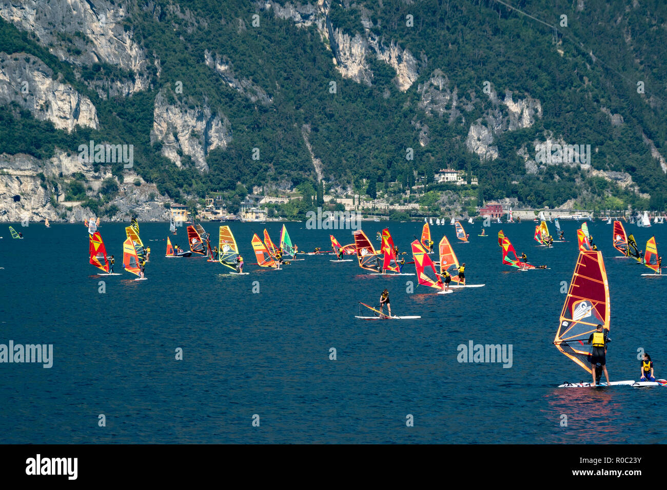 Vela d'imbarco, la parte settentrionale del Lago di Garda Brescia Italia Foto Stock