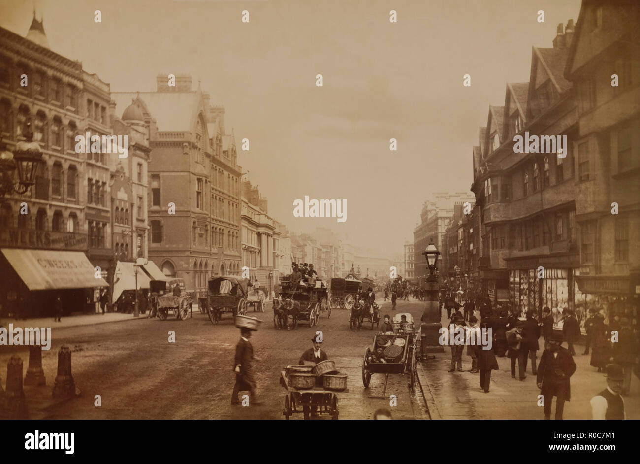 Scena di strada, Holborn, Londra, Inghilterra, Regno Unito, 1870, James Valentine Foto Stock