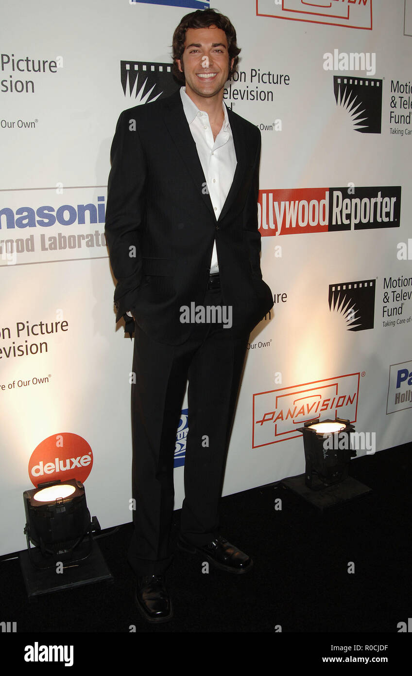 Zachary Levi - un bel romanzo a beneficio del Motion Picture e romanticismo fondo sulla Sony Lotto Studio in Los Angeles.LeviZachary 77 Red Carpet Event, verticale, STATI UNITI D'AMERICA, industria cinematografica, celebrità, fotografia, Bestof, arte cultura e intrattenimento, Topix celebrità moda / Verticale, meglio di, evento nella vita di Hollywood - California, moquette rossa e dietro le quinte, USA, industria cinematografica, celebrità, movie celebrità, personaggi televisivi, musica celebrità, fotografia, Bestof, arte cultura e intrattenimento, Topix, verticale, una persona, dall'anno , 2008, inchiesta tsuni@Gamma-USA.com moda - Full Len Foto Stock