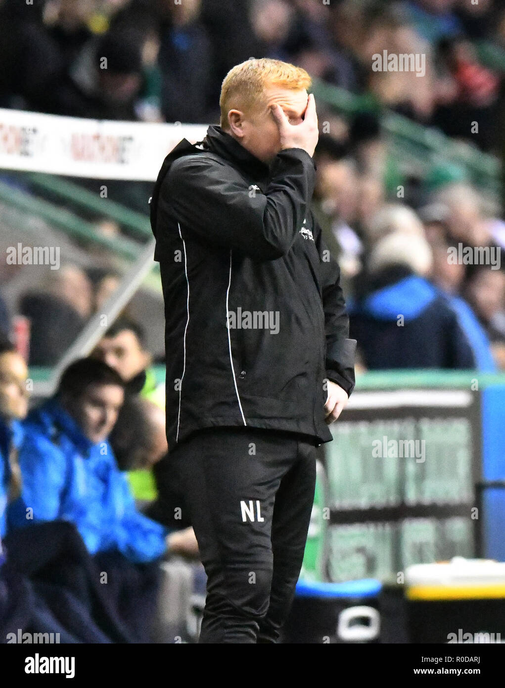 Edimburgo, Scozia, Regno Unito. 3 Novembre, 2018. Scottish Premiership - Hibernian v St Johnstone, Edimburgo, Midlothian, Regno Unito. 03,11, 2018. Pic mostra: Il linguaggio del corpo dice tutto da Hibs Head Coach, Neil Lennon, come il suo lato va giù 0-1 a St Johnstone a Easter Road Stadium, Edimburgo Credito: Ian Jacobs/Alamy Live News Foto Stock