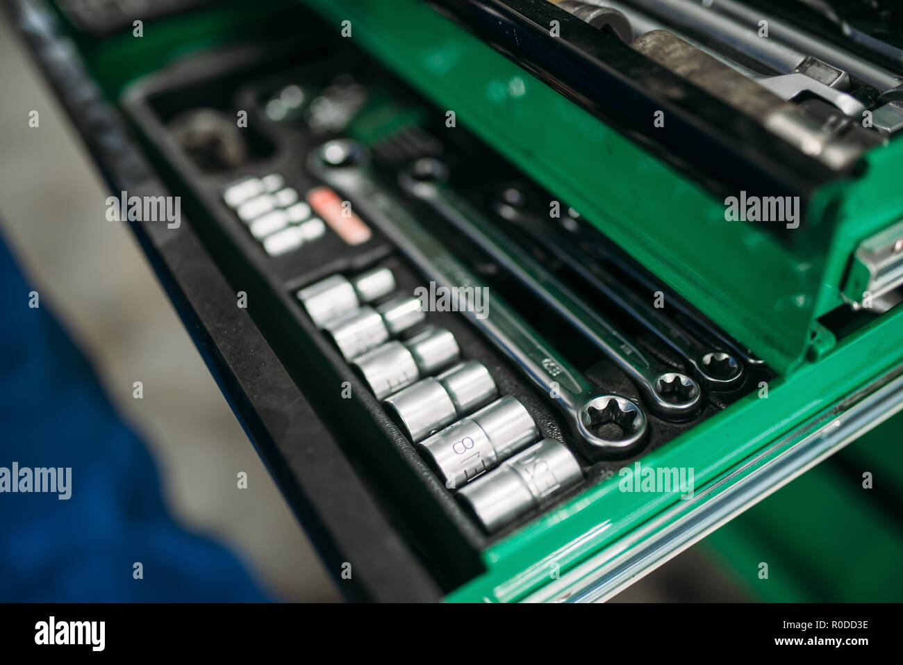 Car service tool box, strumento professionale. Veicolo attrezzature di riparazione Foto Stock