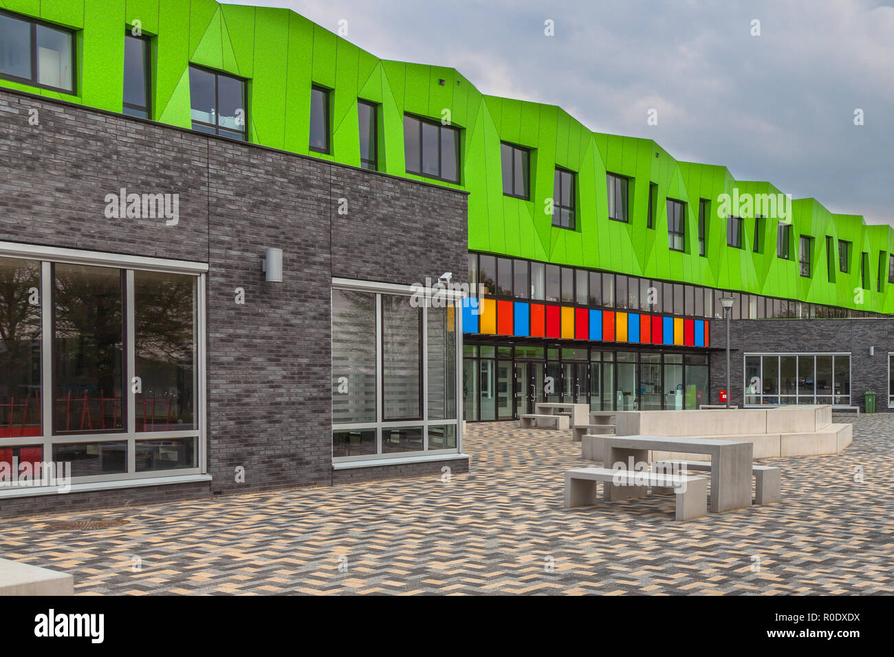 Futuristico moderna struttura educativa nei Paesi Bassi in Europa Foto Stock