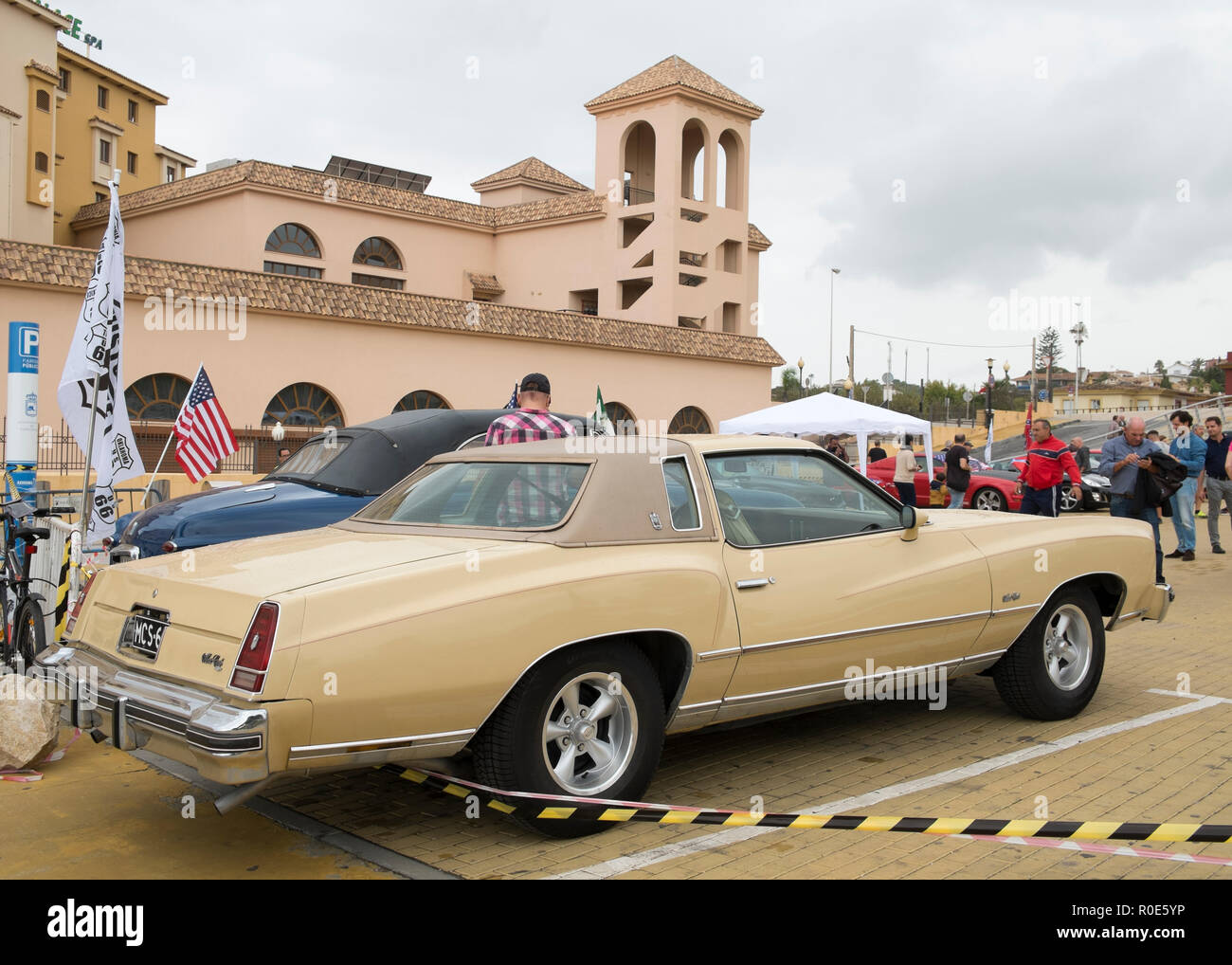 1973-1977 Chevrolet Monte Carlo. US car meeting a Fuengirola, Malaga, Spagna. Foto Stock